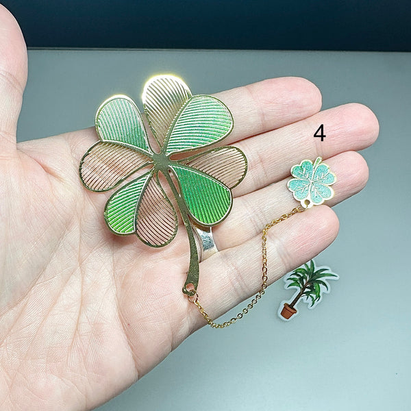 📖 Marque-Page en Métal