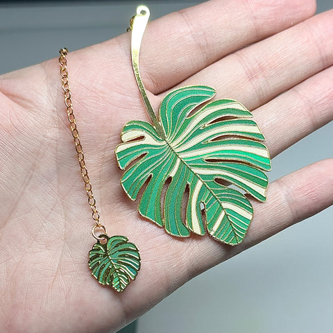 📖 Marque-page en métal – Feuille Monstera élégante et raffinée