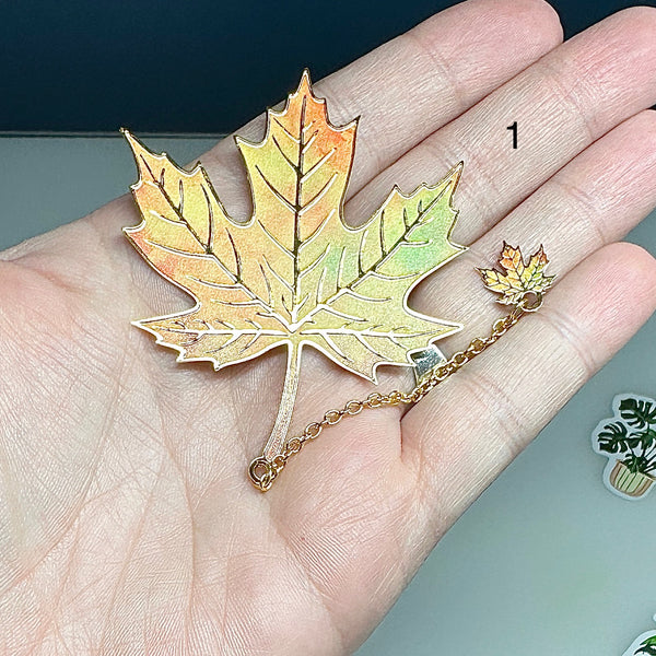 📖 Marque-page en métal – Feuille