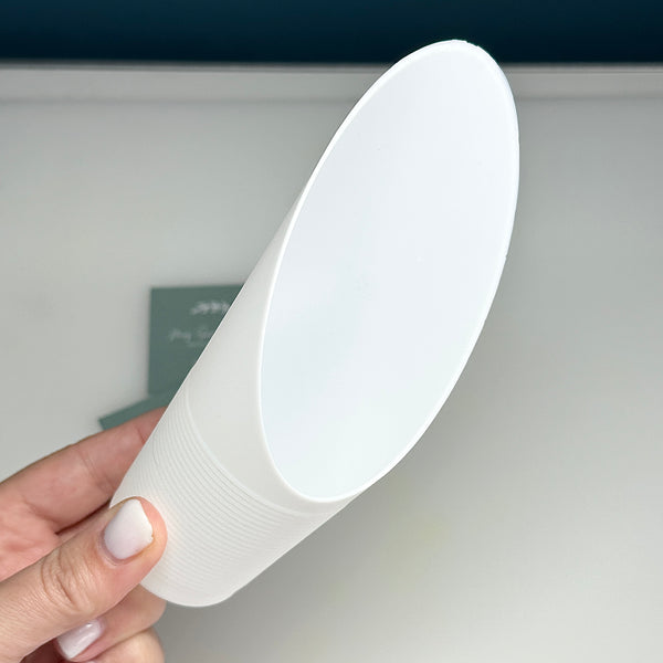 🌿 Pelle de jardinage en plastique Blanche