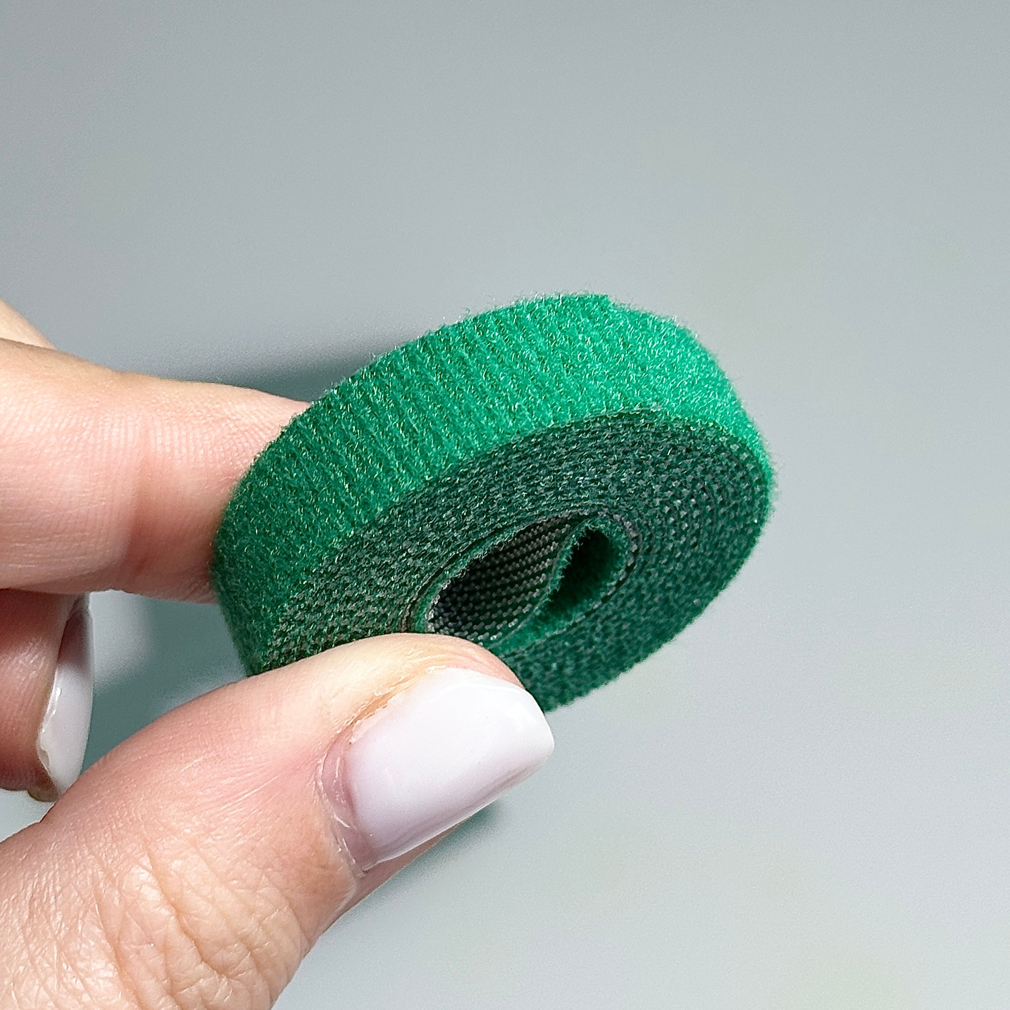 🌿 Rouleau d’attache pour plantes en nylon – Réglable, réutilisable et solide