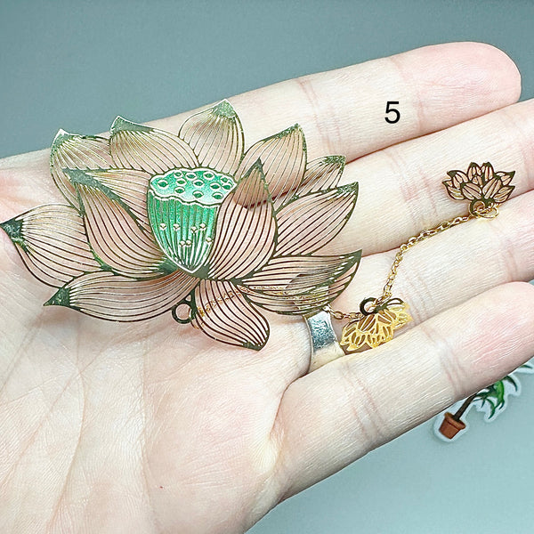 📖 Marque-Page en Métal