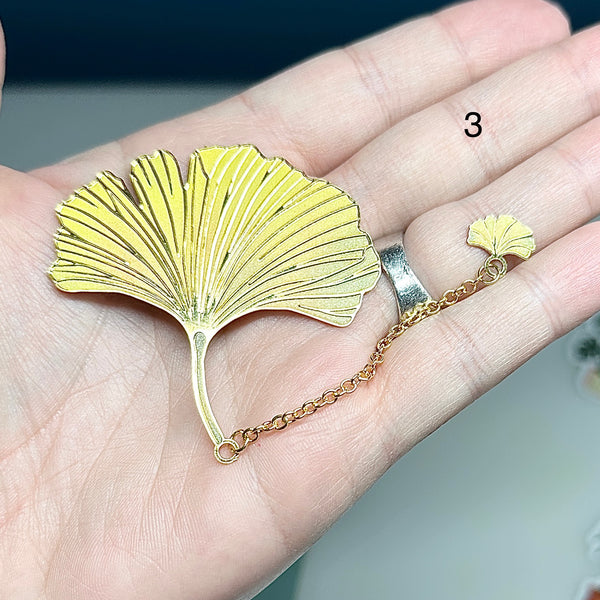 📖 Marque-page en métal – Feuille