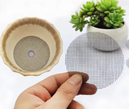 🌱 Tapis en maille de drainage pour pots – Filet protecteur