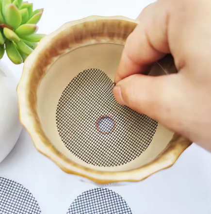 🌱 Tapis en maille de drainage pour pots – Filet protecteur
