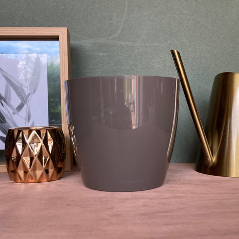 Cache Pot Gris Foncé Plastique M